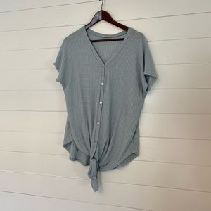 Short sleeve top